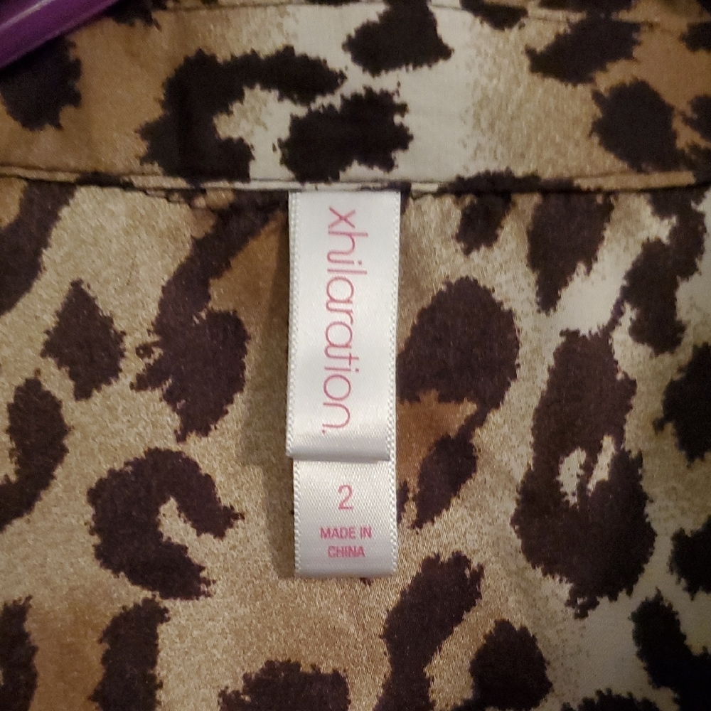 Leopard Print Women's Top - Picture 2 of 3